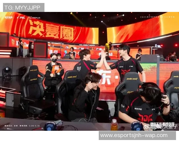 电竞实时数据分析聚焦JDG战队在和平精英赛事中的精彩表现与比赛经验分享